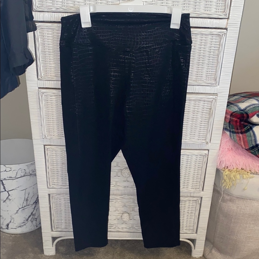 PINK Victoria's Secret Black Leggings Athleisure Essential